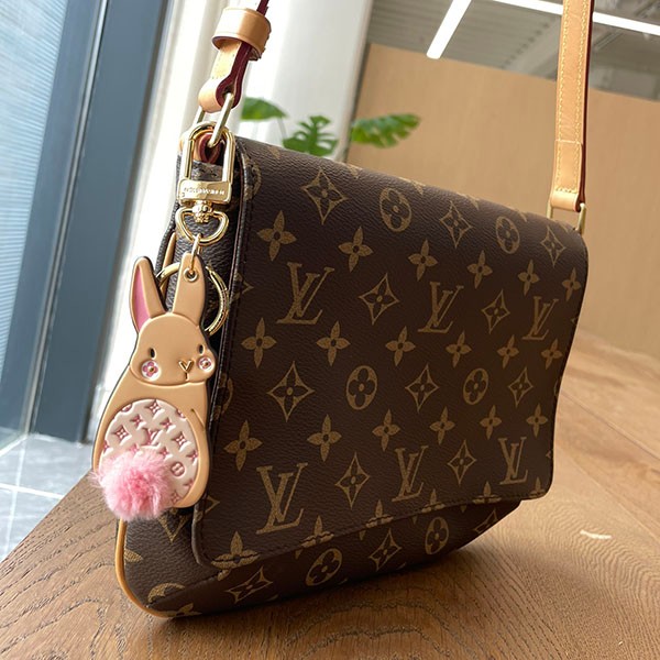 超話題!ルイヴィトン バッグチャーム兼キーホルダー ポルト 偽物 クレ・LV バニー M00994